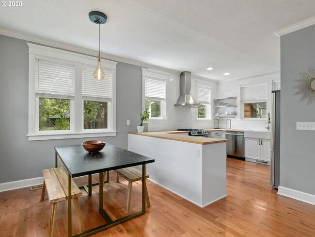 Foto del edificio - 3444 N Willis Blvd