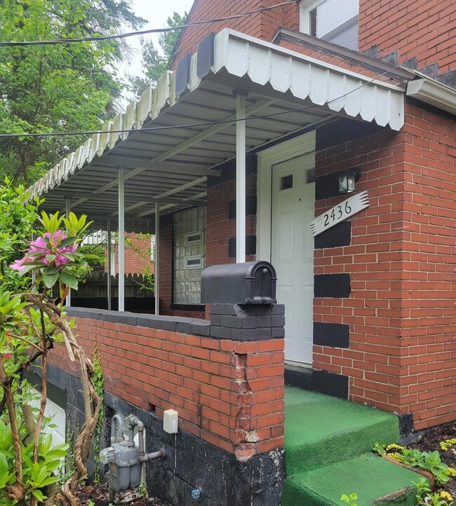 Photo - 2436 Laketon Rd House