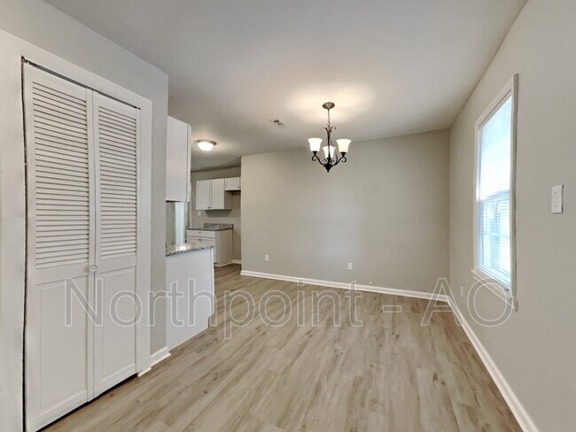 Foto del edificio - 400 E 165th St