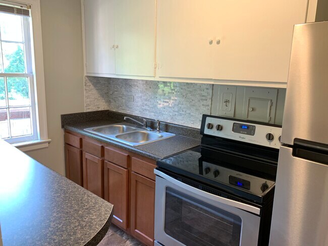Foto del edificio - 2852 Thornhill Rd