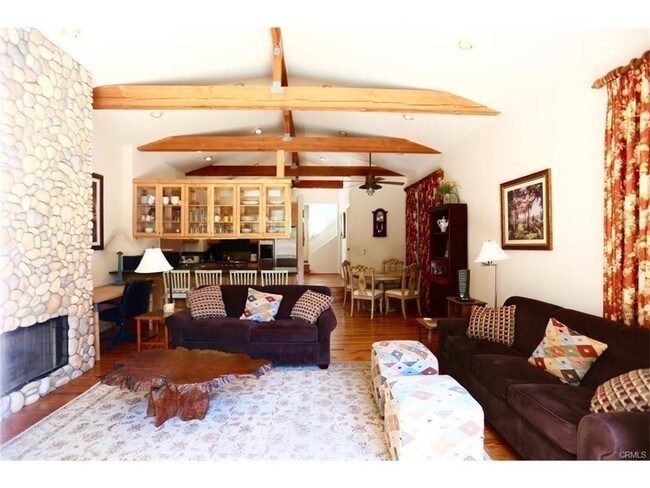 Foto del edificio - 1037 Glenneyre St