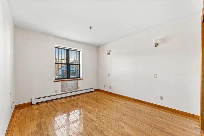 Foto del edificio - 245 Harman St