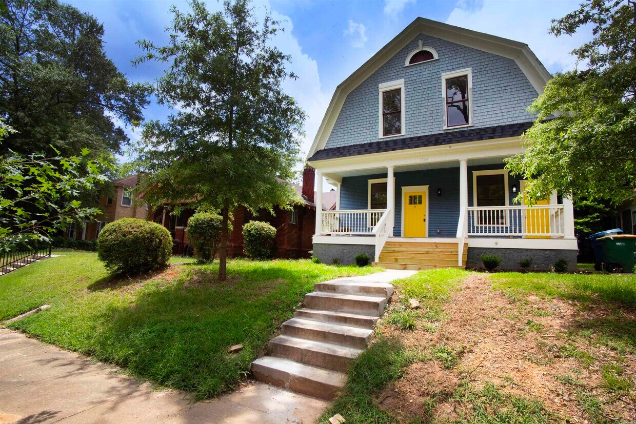 Foto principal - 1704 S Park St