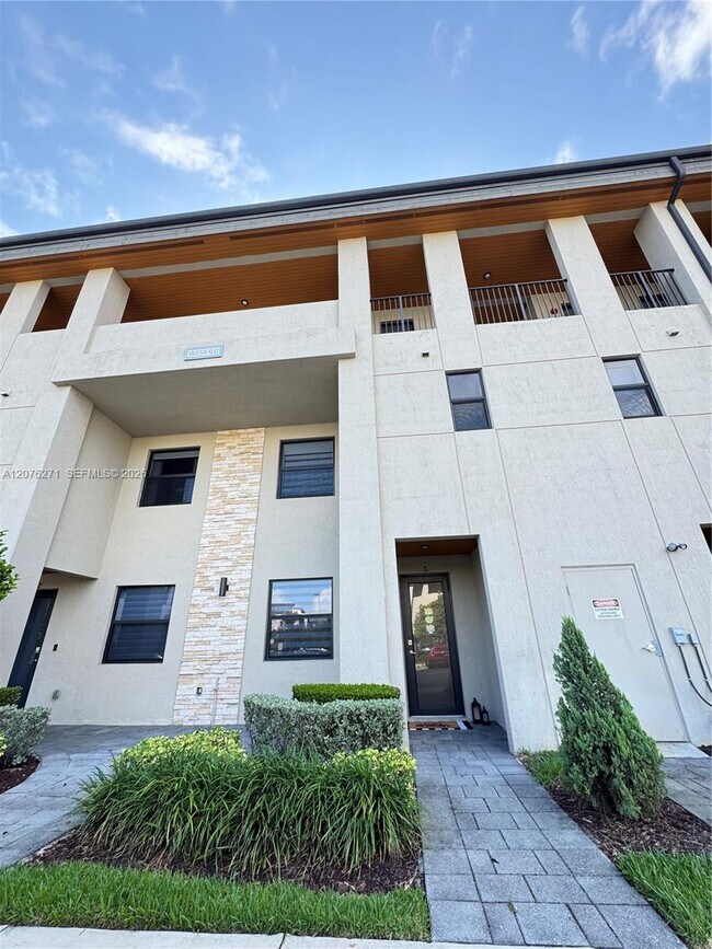 Foto del edificio - 10413 NW 82nd St