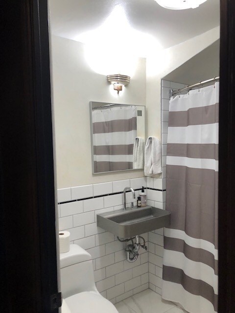 Foto del edificio - 631 O'Farrell St
