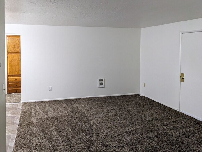 Foto del edificio - 3469 Livingston St NE