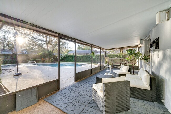 Foto del edificio - 8644 Sandberry Blvd