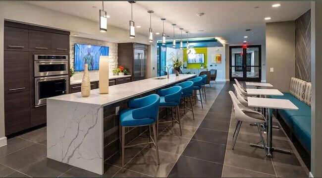 Building Photo - 7204 Town Center Blvd Blvd