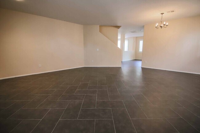 Building Photo - Southern Highlands Beauty with Expansive Loft & Designer Upgrades!