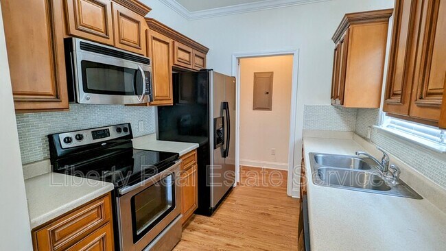 Foto del edificio - 115 Caswell Ct
