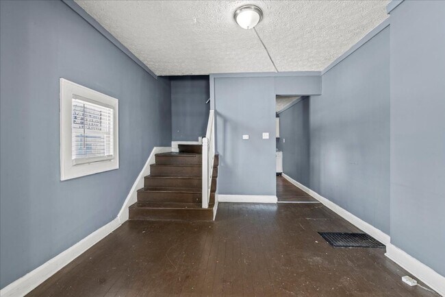 Foto del edificio - 1752-1752 N Rural St