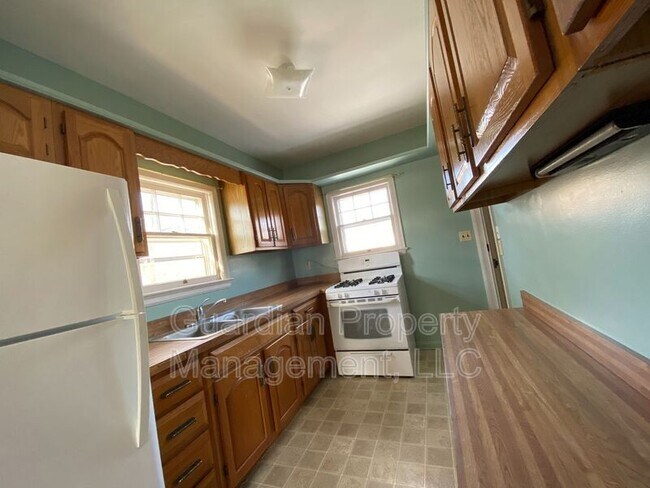 Foto del edificio - 309 E 6th St
