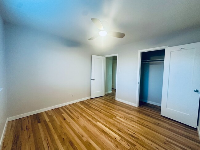 Building Photo - Cozy updated condo in Cherry Creek!