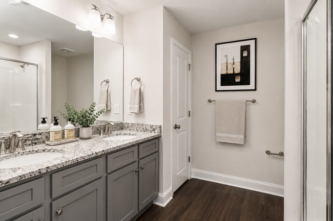 Interior Photo - Mintworth Commons