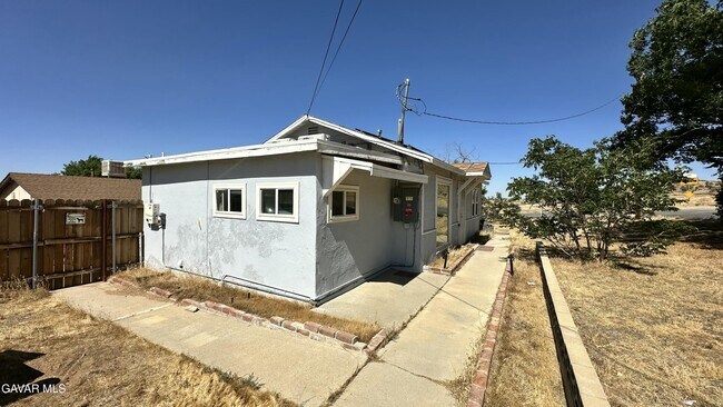 Foto del edificio - 4503 Ave L-14