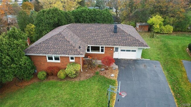 Foto del edificio - 112 Terrace Cir