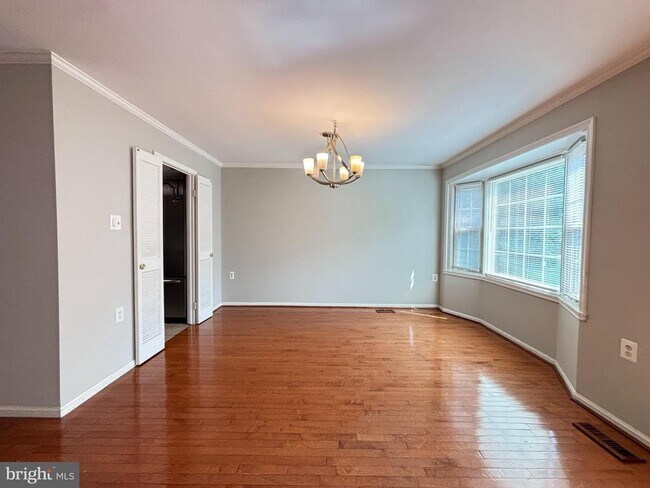 Building Photo - 12700 Inverness Way