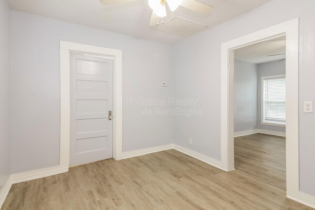 Foto del edificio - 724 Rocky Rdg