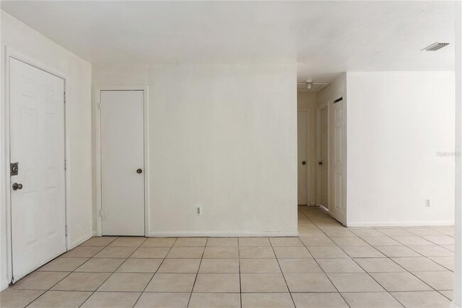 Building Photo - 1031 SW 61st St