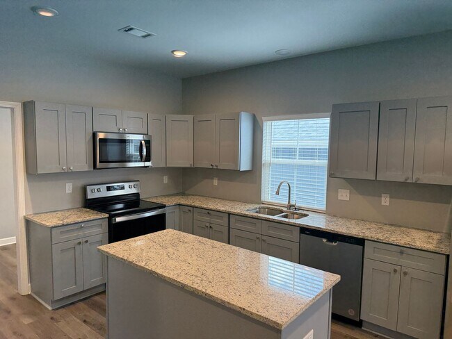 Foto del edificio - 3 Bed 3 Bath Home