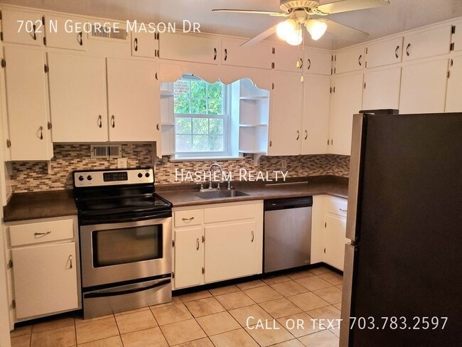 Building Photo - 702 N George Mason Dr