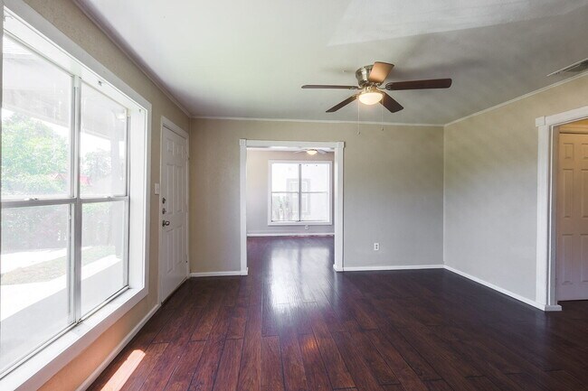 Foto del edificio - 3/2 with Bonus room!