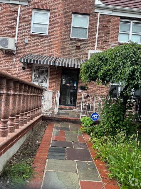 Building Photo - 108-17 66th Ave