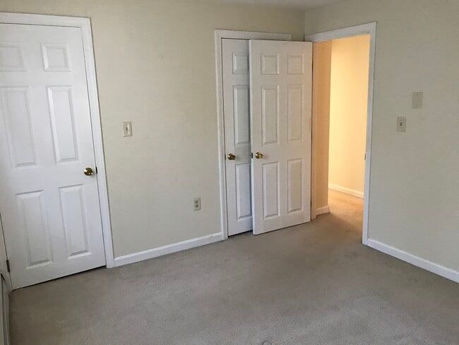 Photo - 206 North Rd Townhome