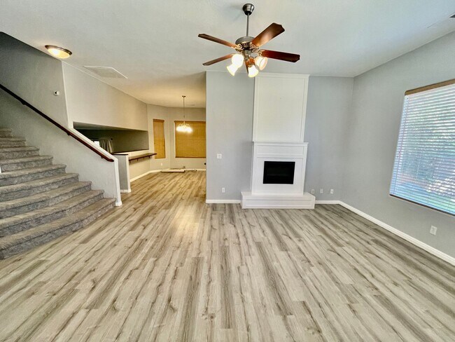Foto del edificio - Pet-Friendly 4-BR Home in Washington Fields