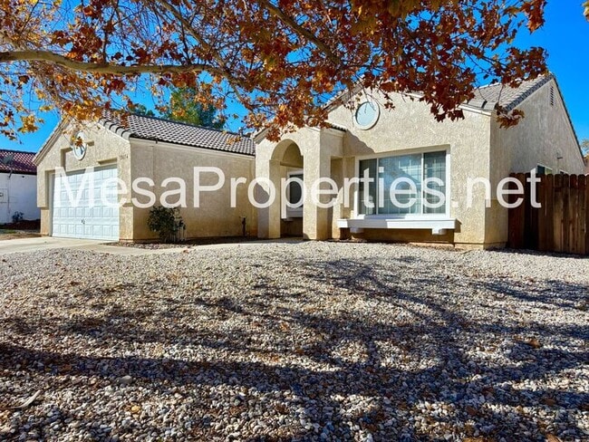 Foto del edificio - 13156 Bennington Dr