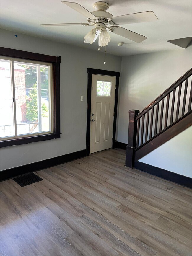 Photo - 749 Hampshire Ave Townhome