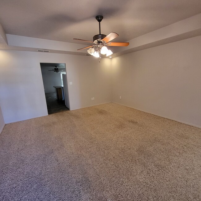 Sala de estar - 1920 South Avenue G