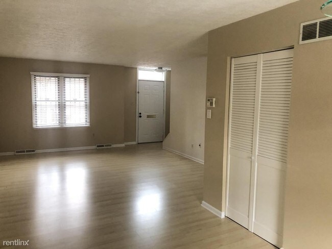 Building Photo - 2 br, 1.5 bath Townhome - 431 Avery St