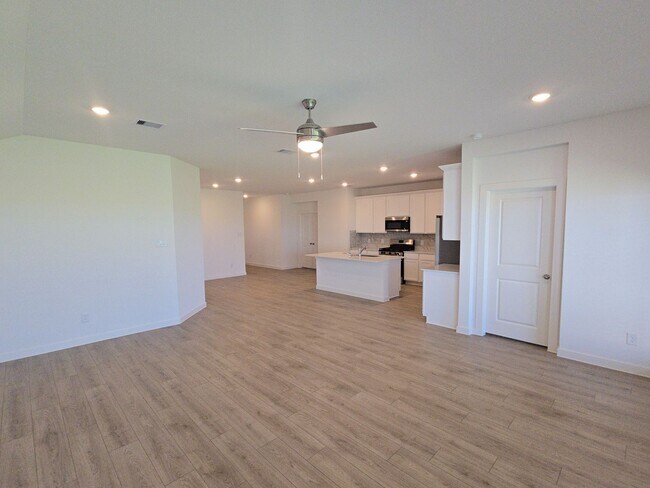 Building Photo - 31214 Whistle Down Ln