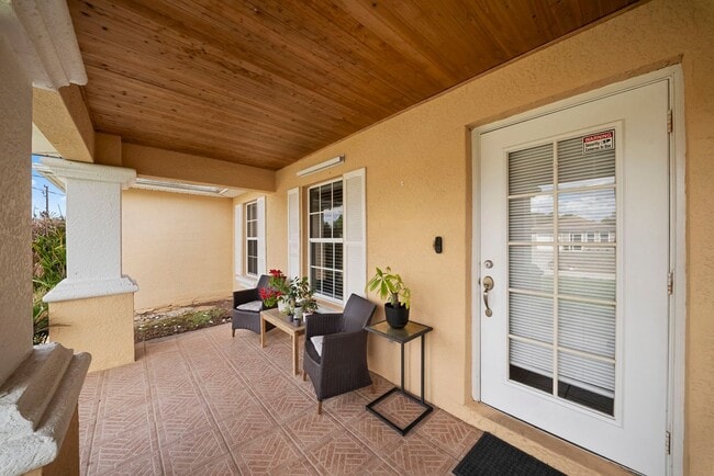 Foto del edificio - Beautiful 3 bedrooms 2 bathrooms single family home in Lehigh Acres