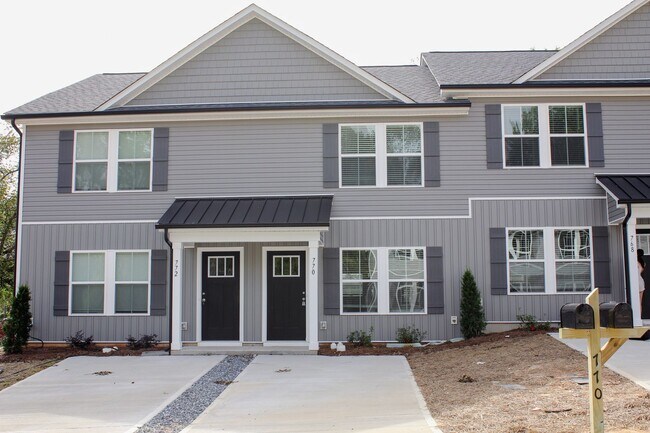 Foto del edificio - Almost - Brand townhouse in Kannapolis, NC!!