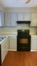 Building Photo - 318 N Country Club Dr