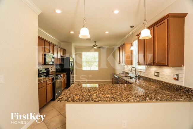 Foto del edificio - 5089 Grand Cypress Blvd