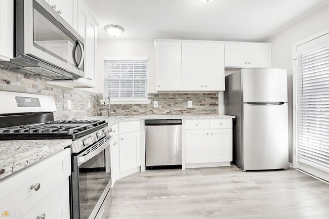 Building Photo - 48 Crystal Creek Ln