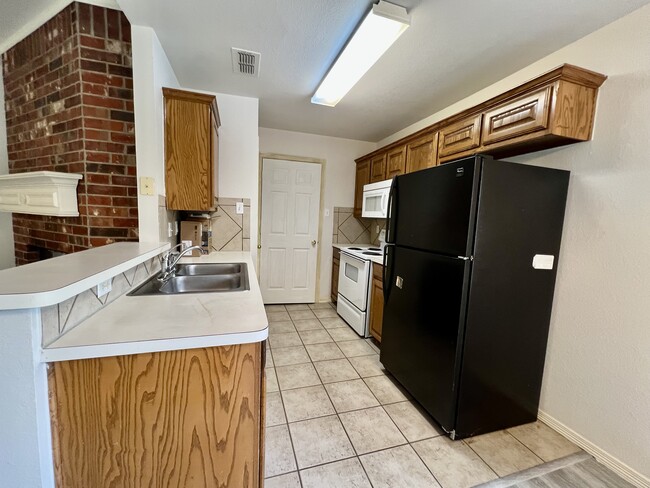 Foto del edificio - 1529 Creekstone Ct