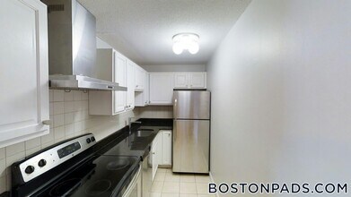 Building Photo - 14 Murdock St