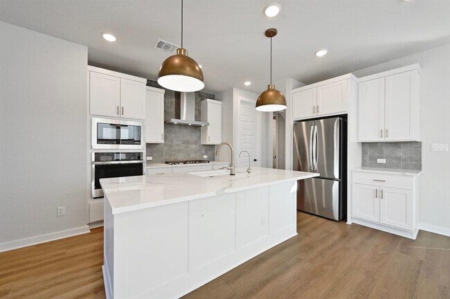 Building Photo - 144 Granit Oak Dr