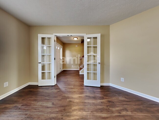 Building Photo - 111 Covey Place