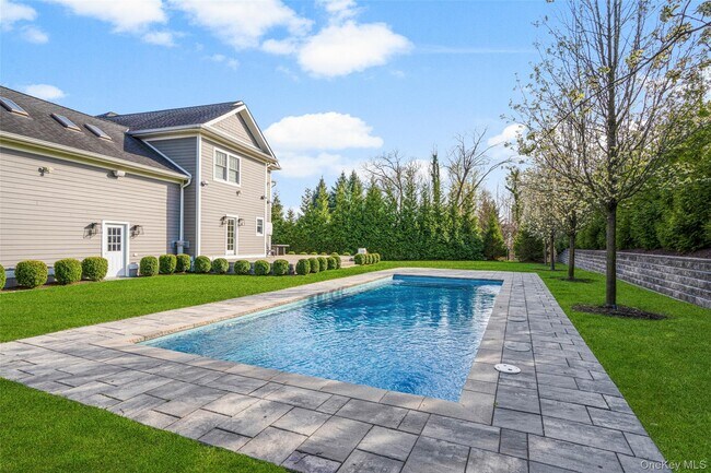 Foto del edificio - 16 Hilltop Dr