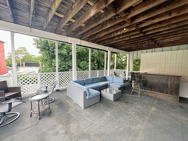Foto del edificio - 633 Dorchester Ave