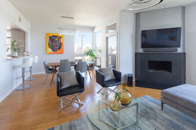 Foto del edificio - 11847 Laurelwood Dr