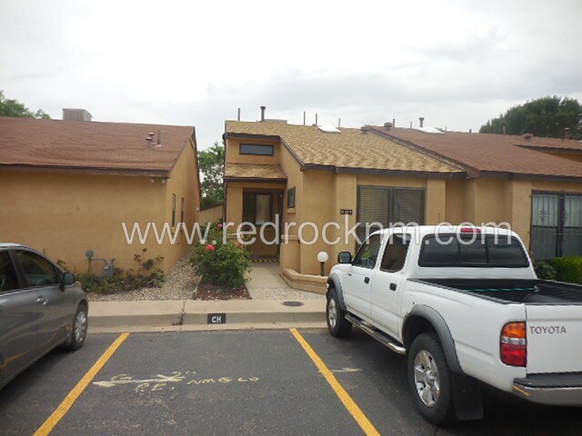 Foto principal - Single Story 2BR/2BTH Townhome in Rio Rancho!