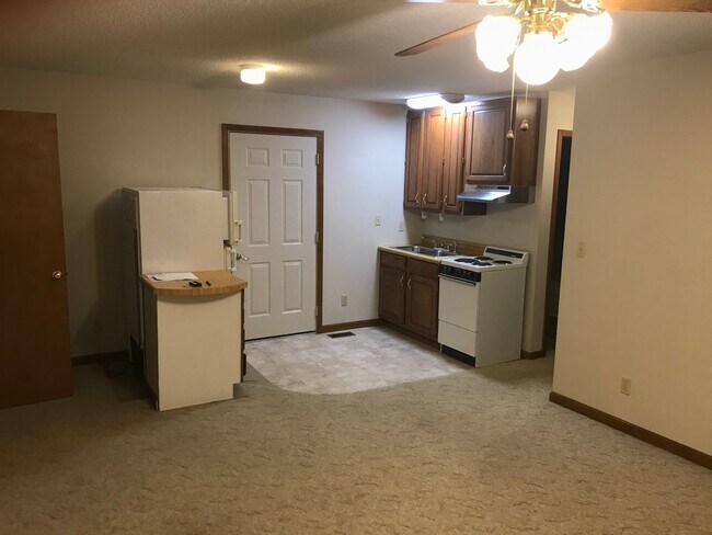 Building Photo - 151 Henry Sledd Rd