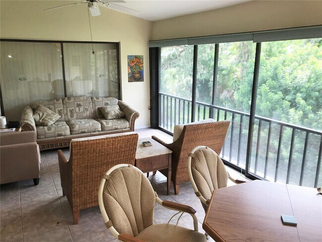 Foto del edificio - 6028 Oak Creek Ln