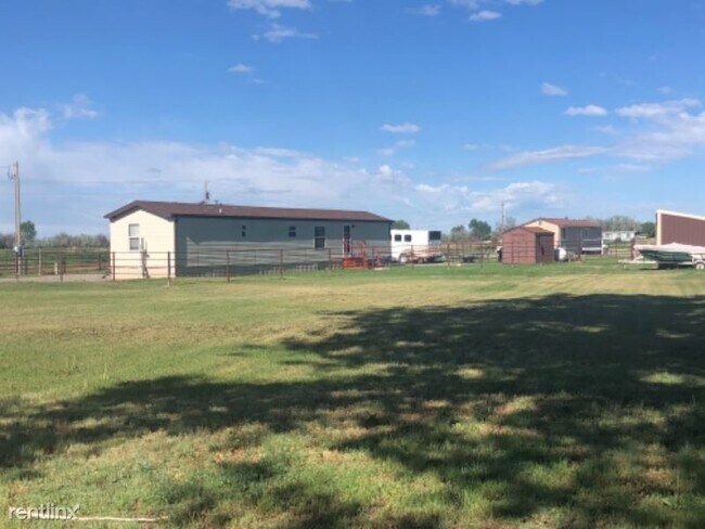 Building Photo - 2 br, 2 bath House - 2870 n16 rd.